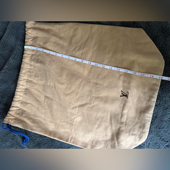 Louis Vuitton Large Authentic Dustbag - Picture 8 of 10